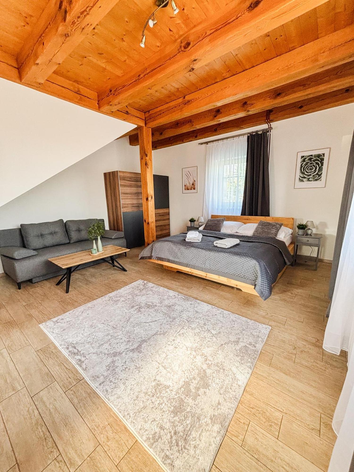 Wellness Hotel & Minipivovar Knezinek Ceske Budejovice Exterior photo
